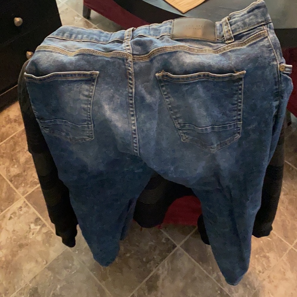 Jeans - Picture 3 of 3